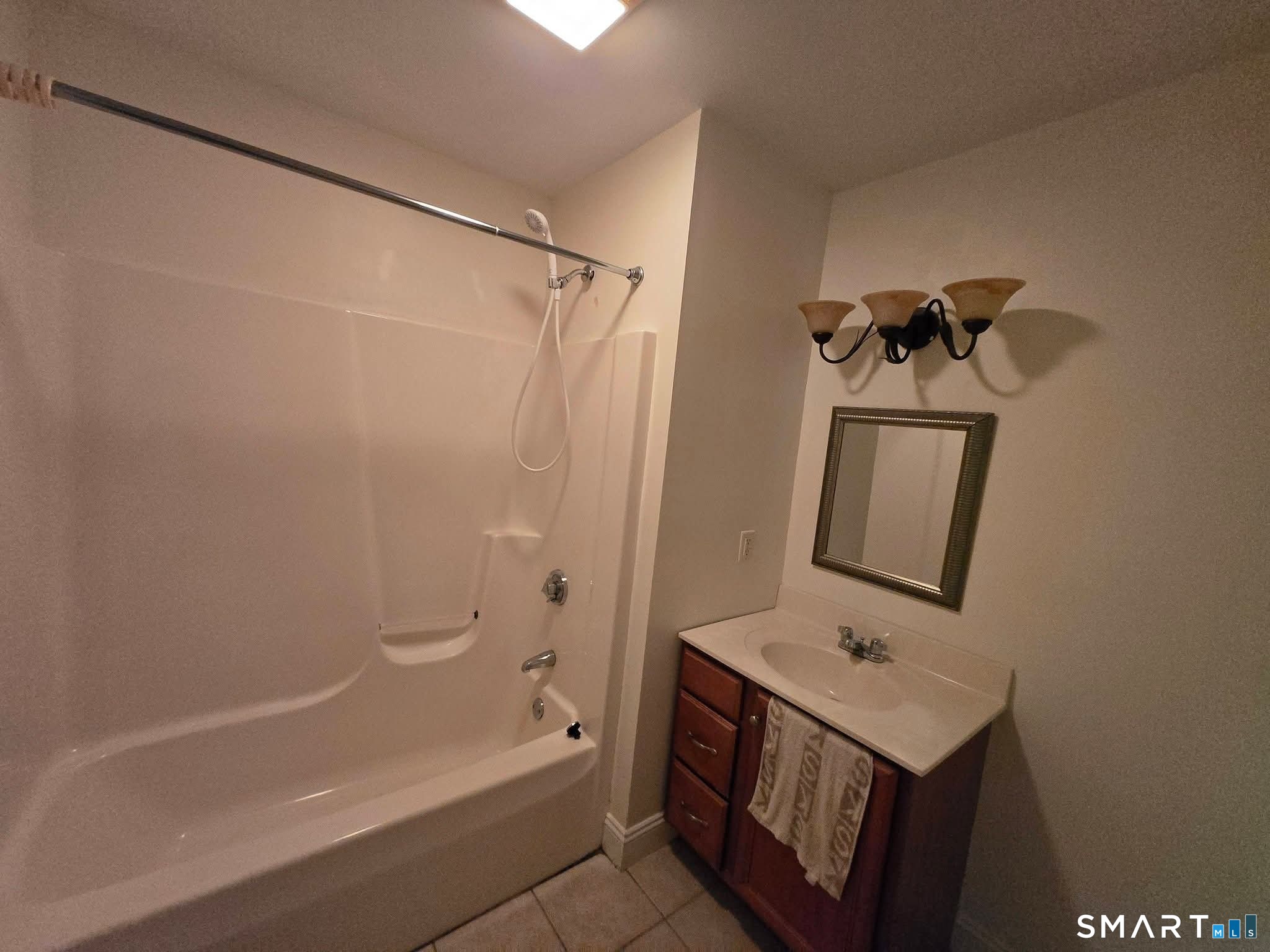 527 West Thames Street Norwich CT 06360
