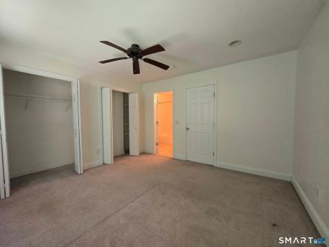 527 West Thames Street Norwich CT 06360