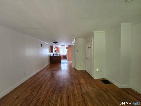 527 West Thames Street Norwich CT 06360