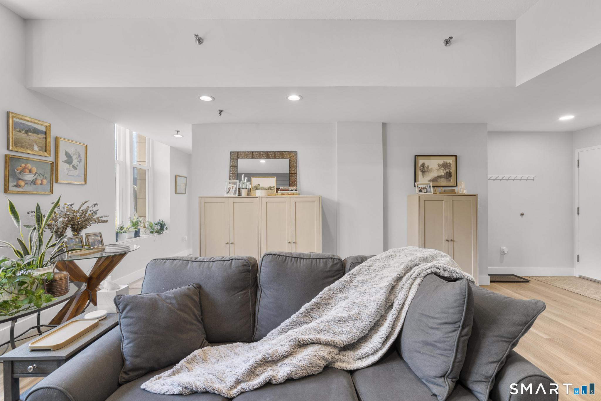 196 Crown Street New Haven CT 06511