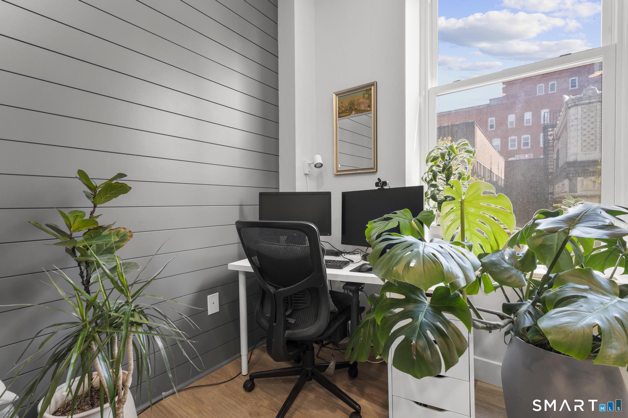 196 Crown Street New Haven CT 06511