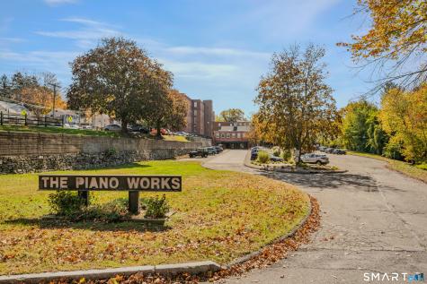 92 Main Street Deep River CT 06417