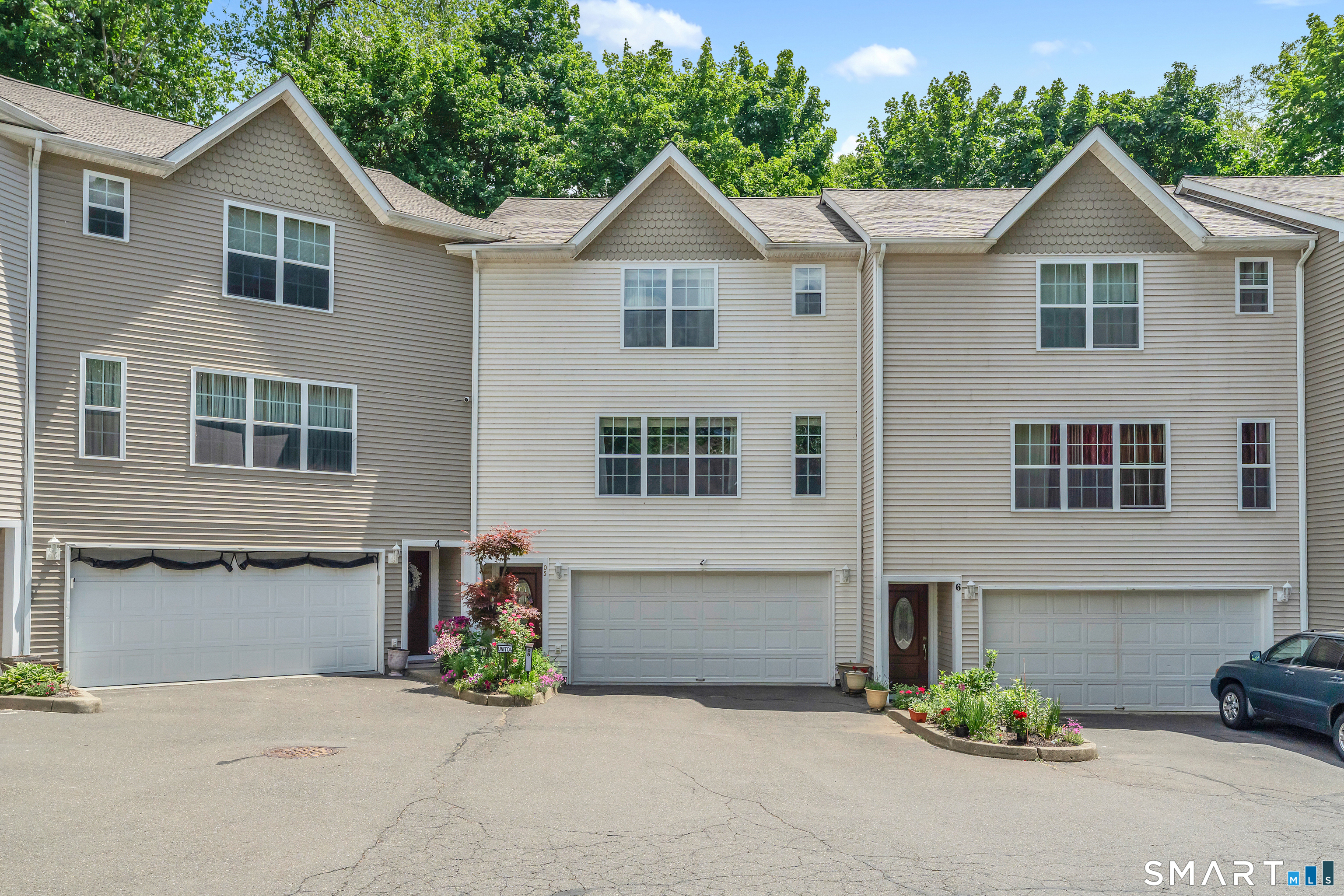 22 2ND Avenue Danbury CT 06810