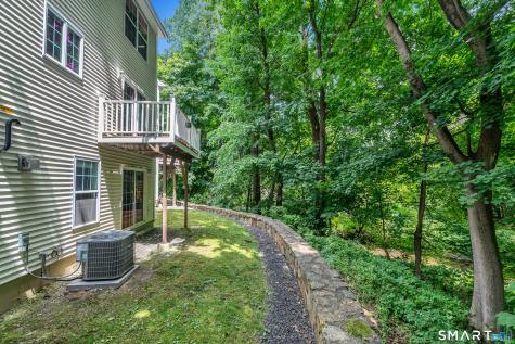 22 2ND Avenue Danbury CT 06810