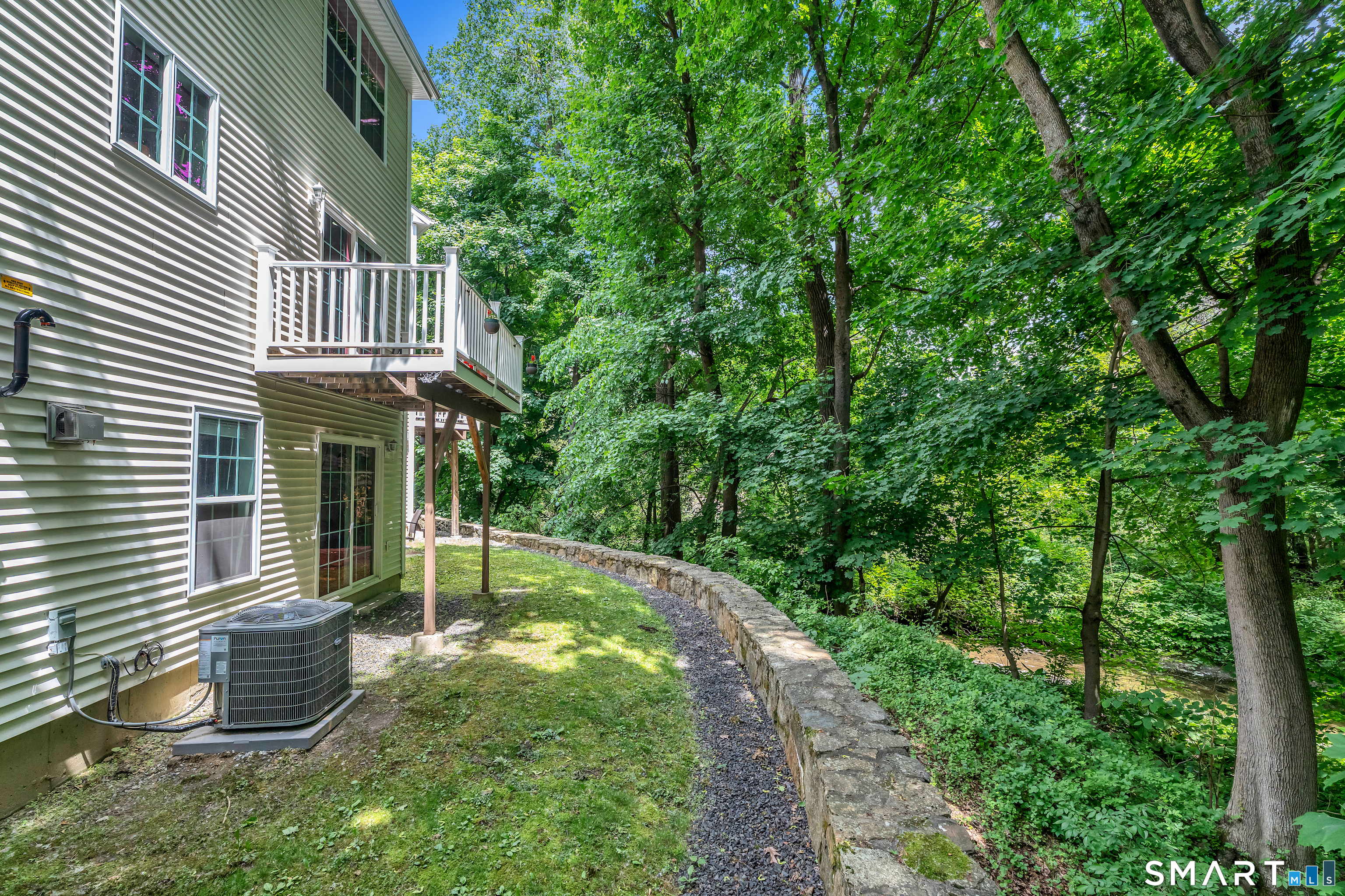 22 2ND Avenue Danbury CT 06810