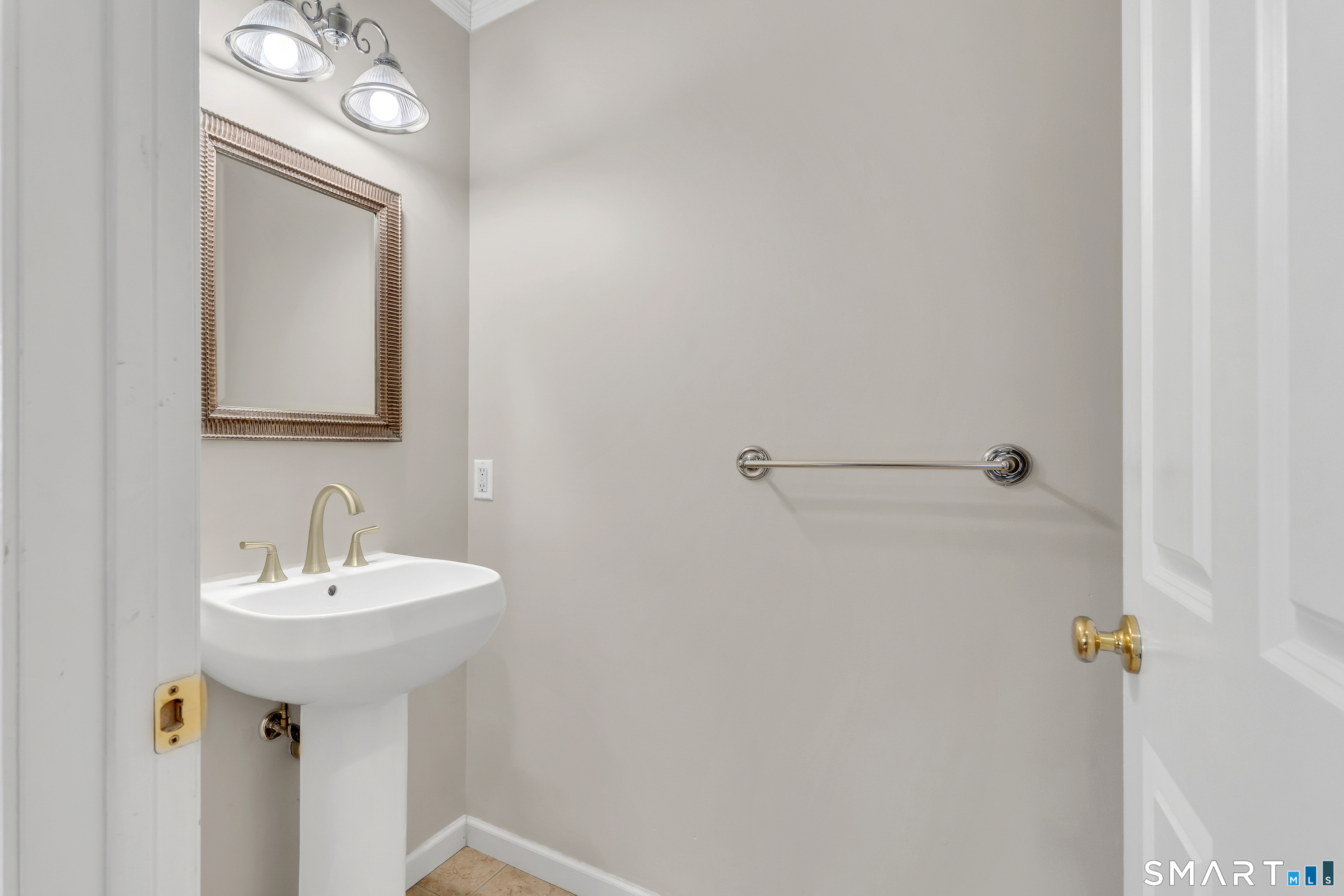22 2ND Avenue Danbury CT 06810