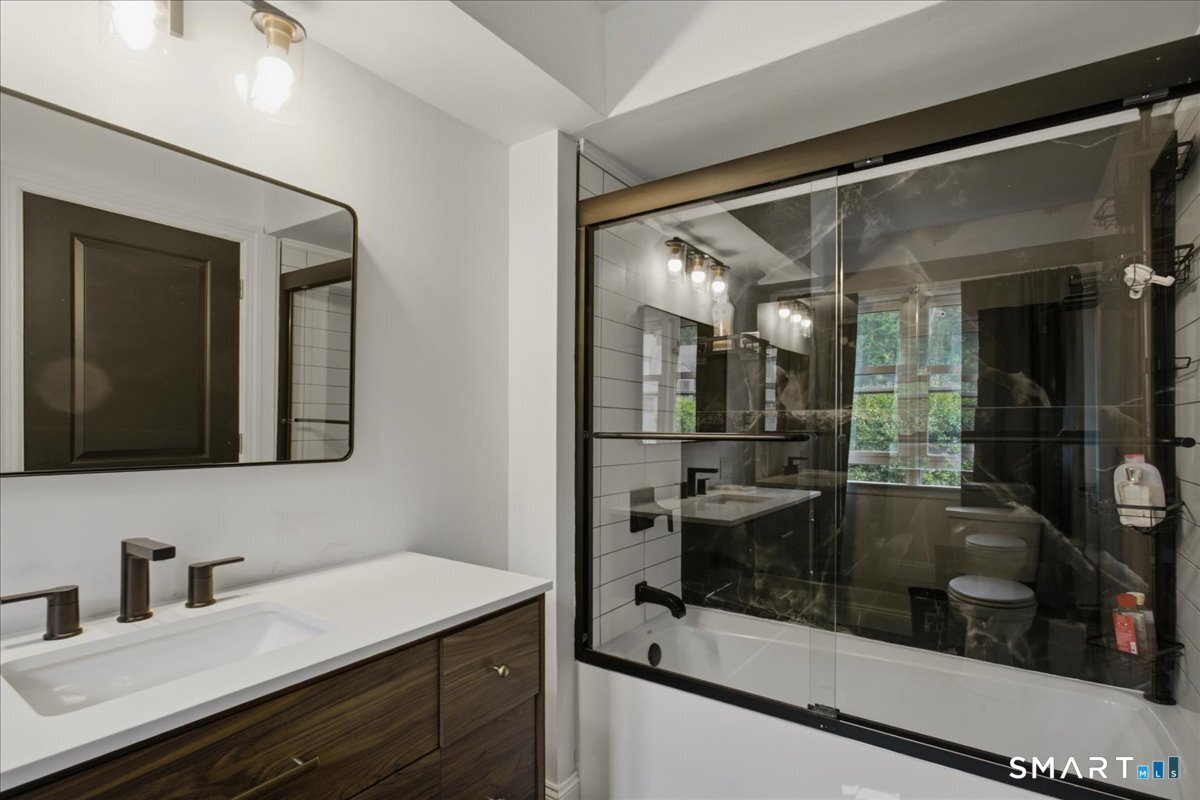 135 Heatherwood Drive Brookfield CT 06804