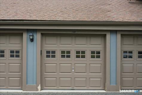135 Heatherwood Drive Brookfield CT 06804