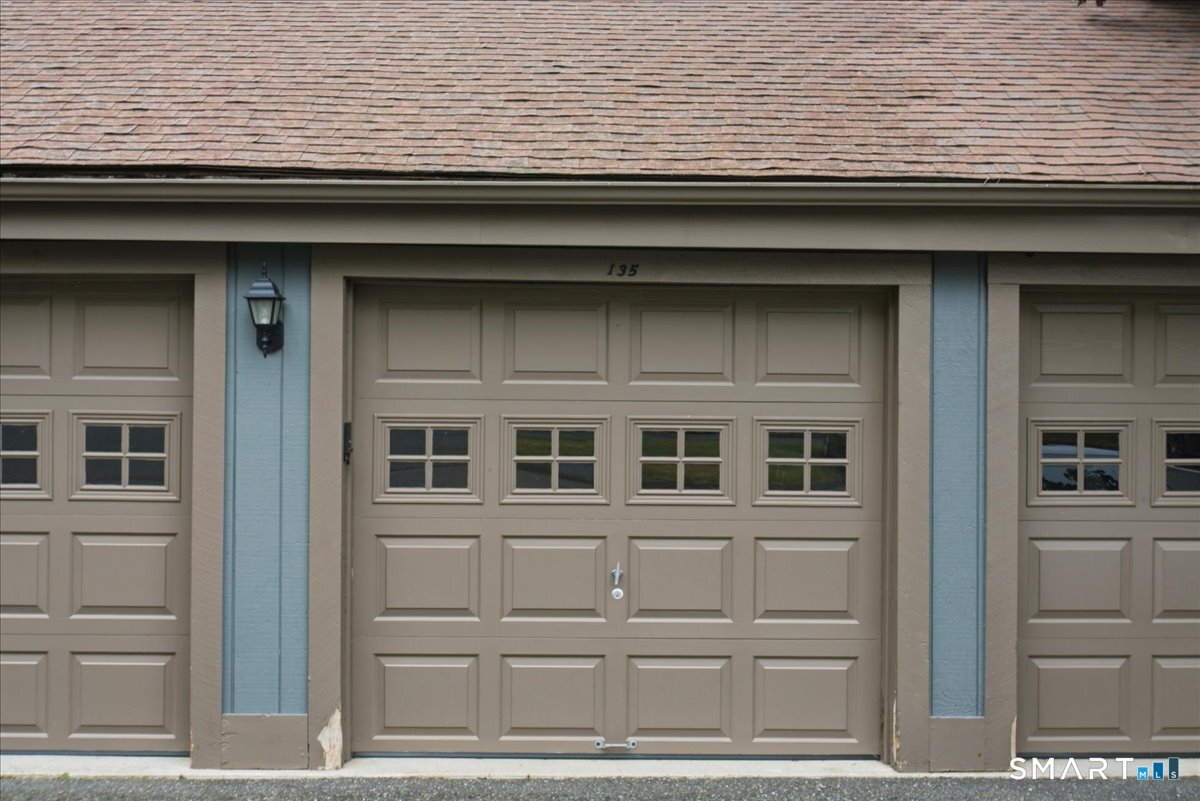135 Heatherwood Drive Brookfield CT 06804