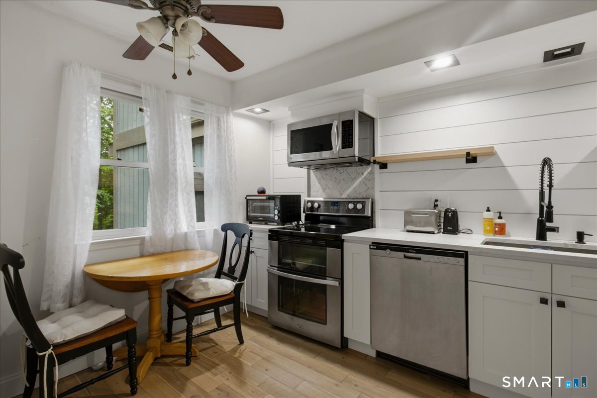 135 Heatherwood Drive Brookfield CT 06804
