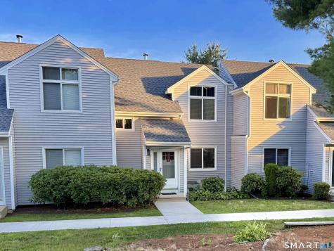 11 Lilac Drive Seymour CT 06483