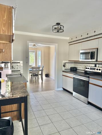 11 Lilac Drive Seymour CT 06483