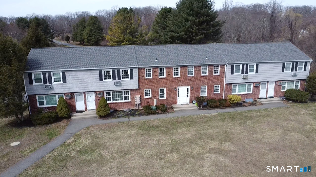 21 Old Farms Lane New Milford CT 06776