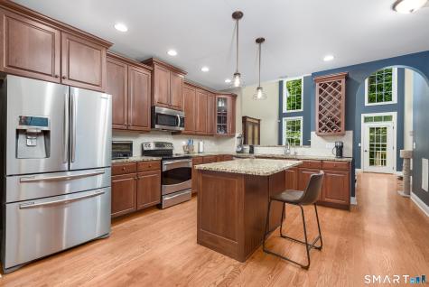 33 Iris Way Berlin CT 06037