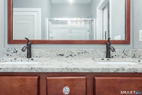 33 Iris Way Berlin CT 06037