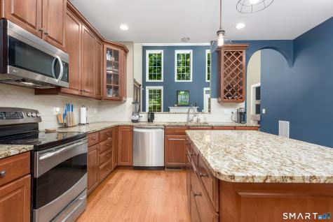 33 Iris Way Berlin CT 06037