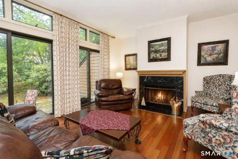 6 Stratford Park Bloomfield CT 06002
