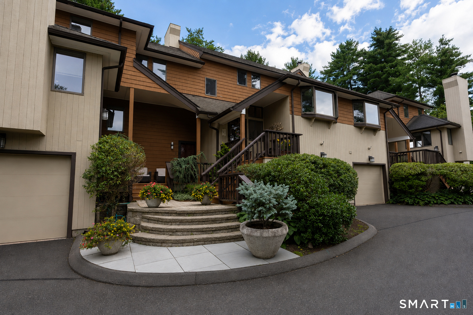 6 Stratford Park Bloomfield CT 06002