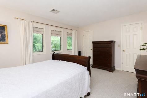 6 Stratford Park Bloomfield CT 06002