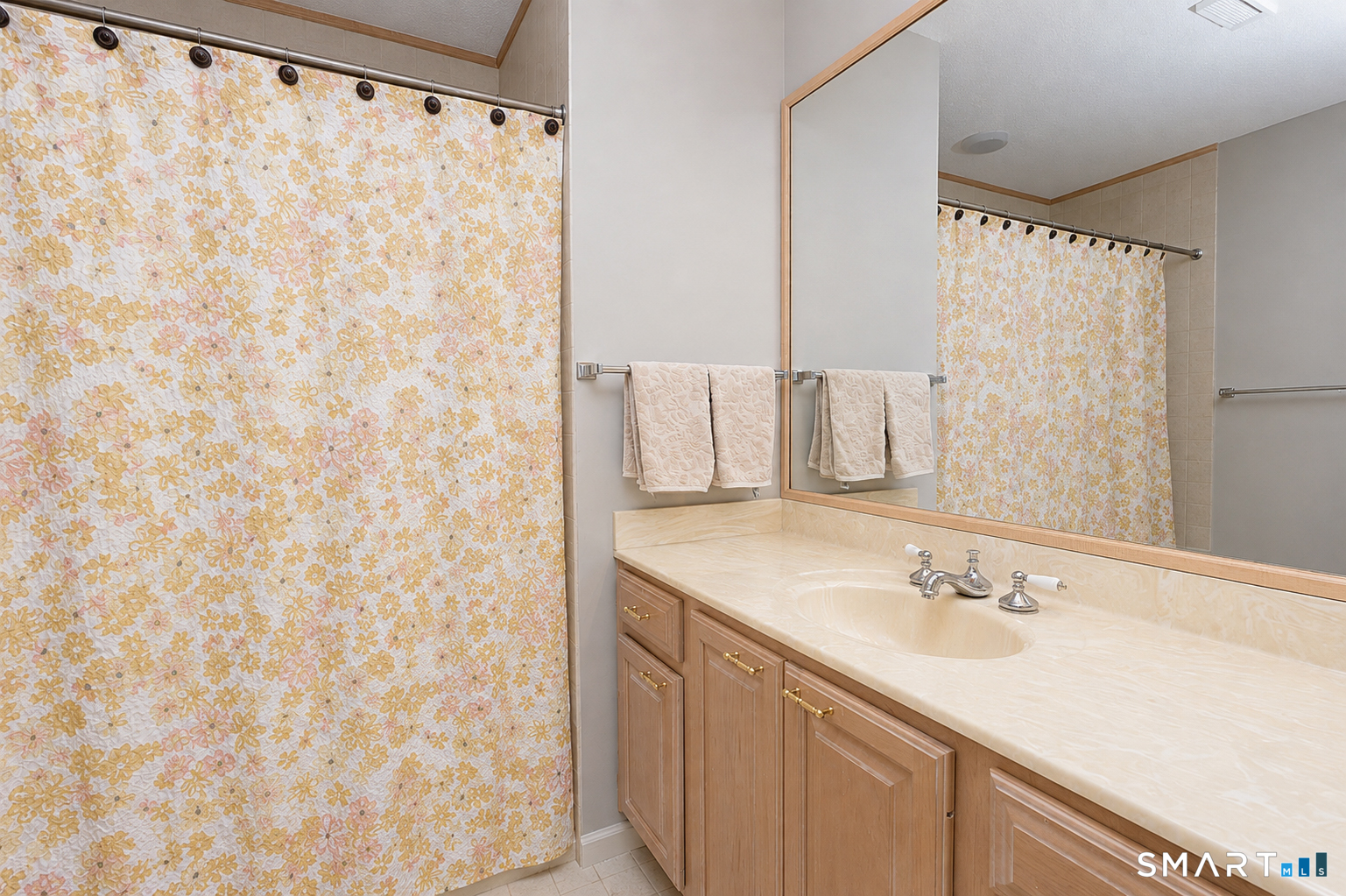 6 Stratford Park Bloomfield CT 06002