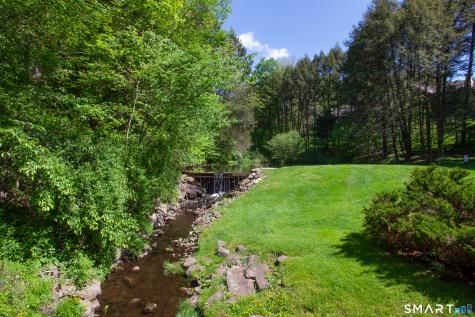 6 Stratford Park Bloomfield CT 06002