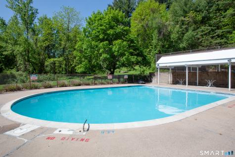 6 Stratford Park Bloomfield CT 06002
