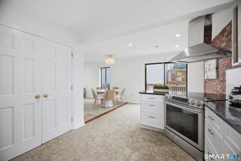 33 Colonial Road Stamford CT 06906