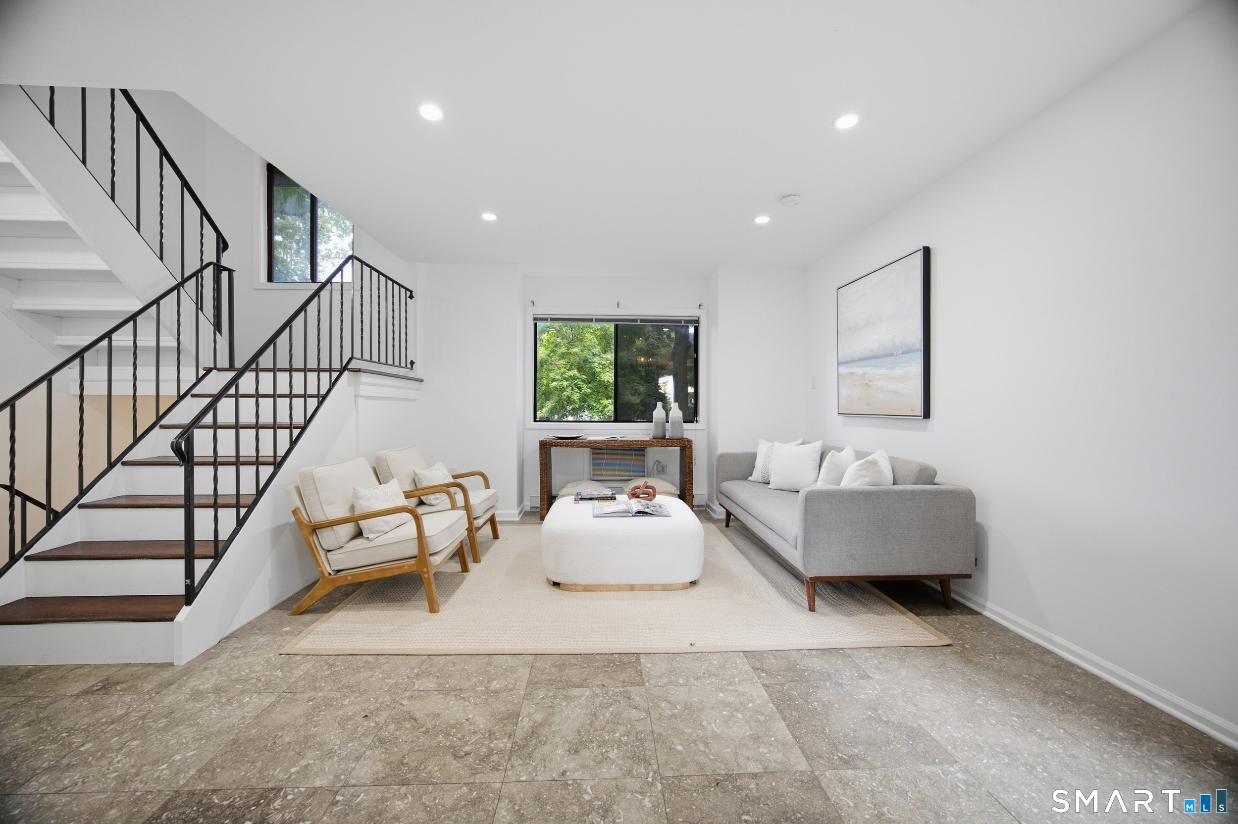 33 Colonial Road Stamford CT 06906
