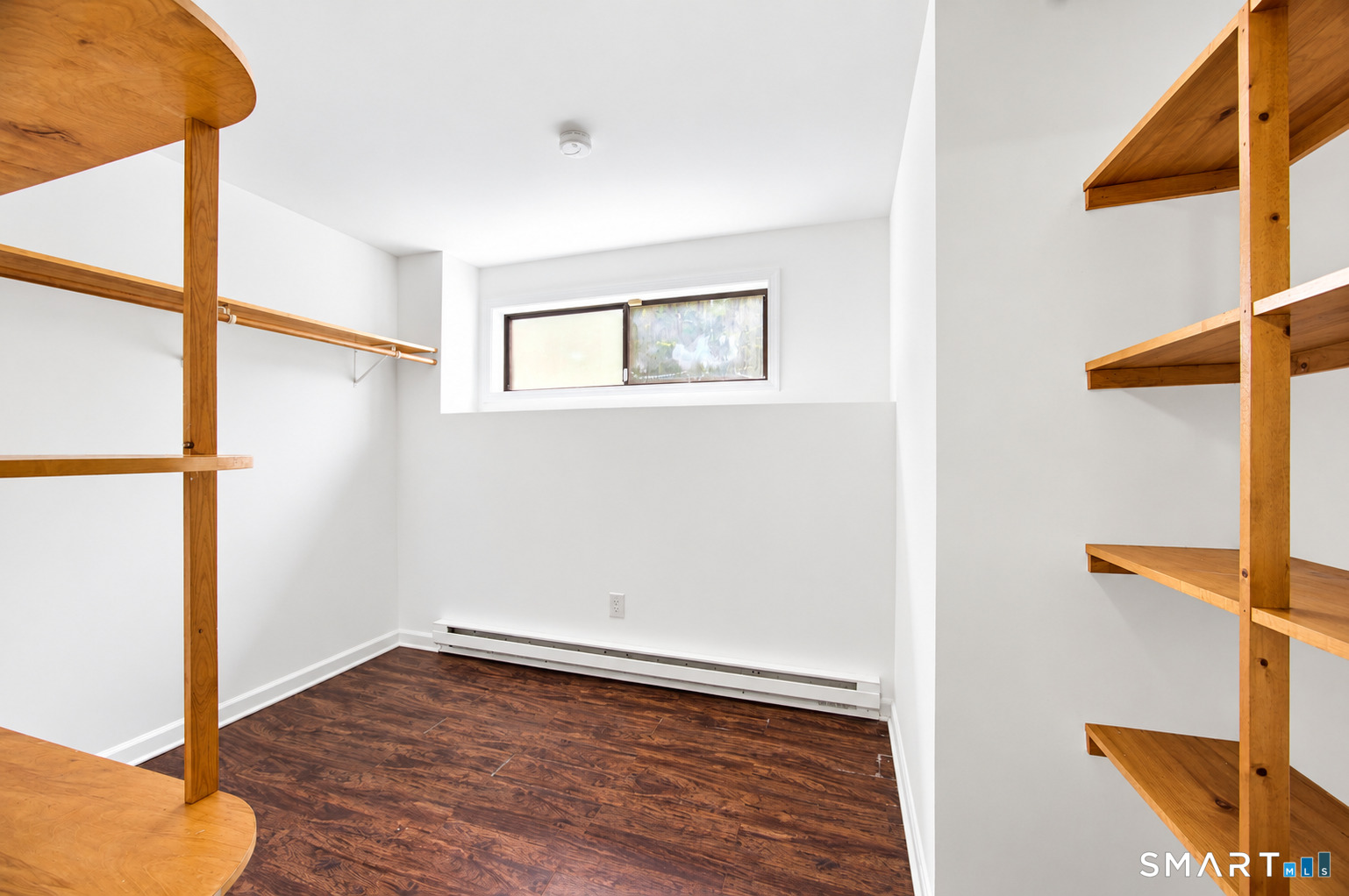33 Colonial Road Stamford CT 06906
