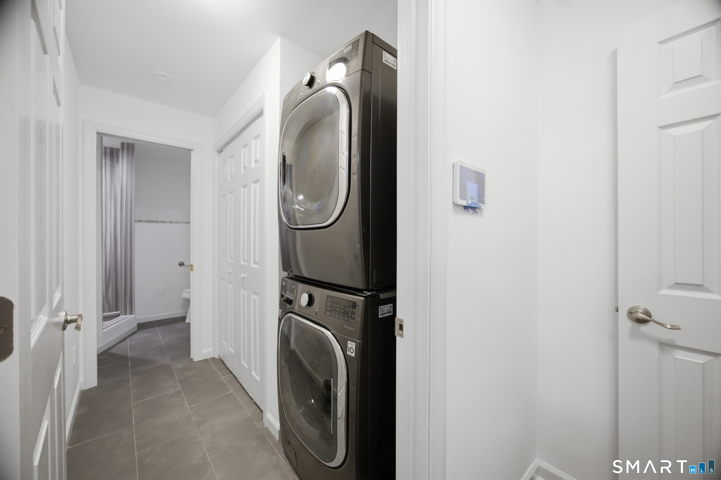 33 Colonial Road Stamford CT 06906