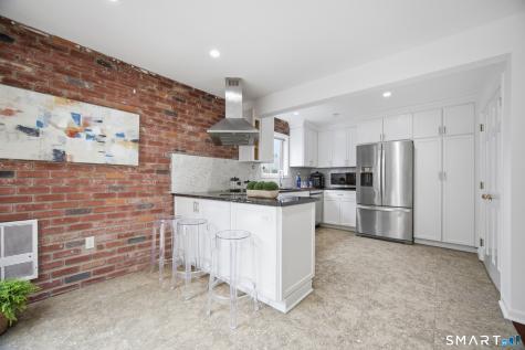 33 Colonial Road Stamford CT 06906