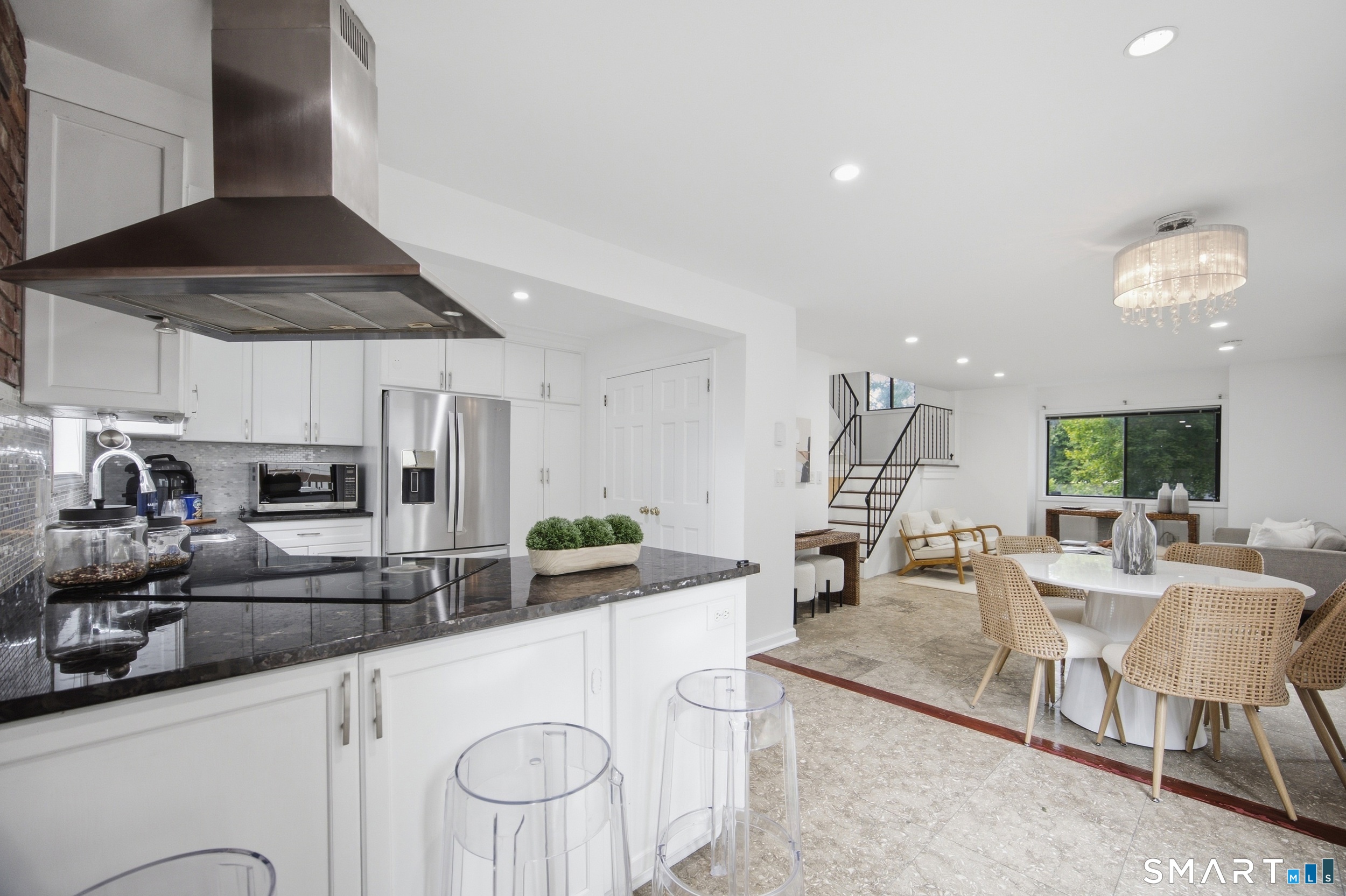 33 Colonial Road Stamford CT 06906