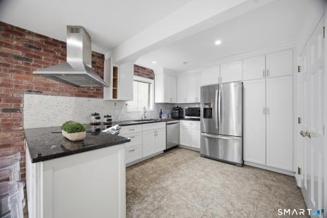 33 Colonial Road Stamford CT 06906