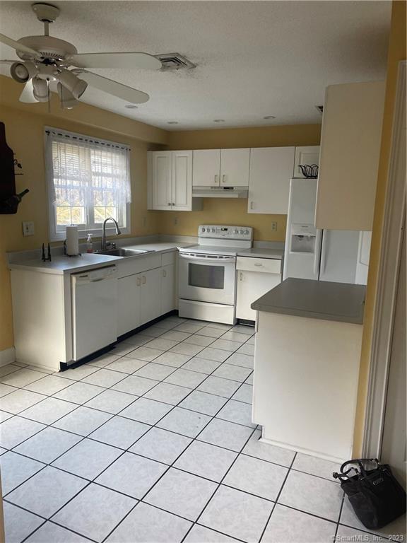 75 Redwood Drive East Haven CT 06513