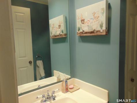 882 North Colony Road Meriden CT 06450