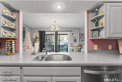 4 Heather Court Woodbury CT 06798