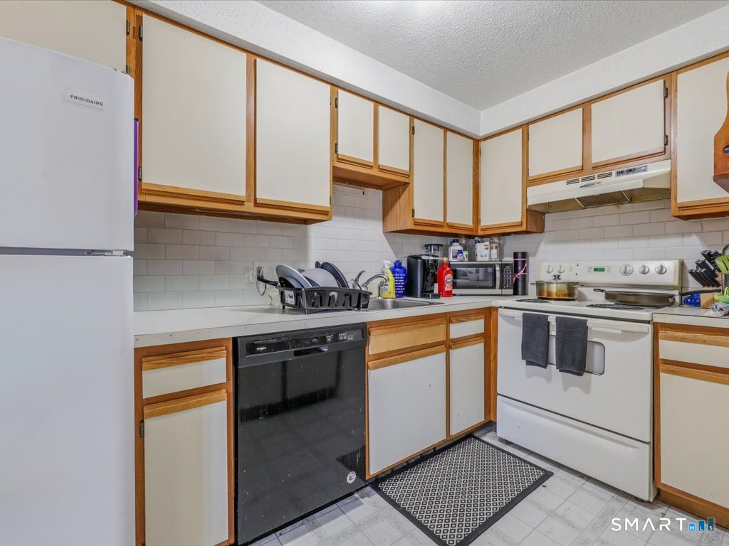 1001 Old Colony Road Meriden CT 06451
