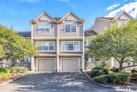 213 Algonquin Trail Trumbull CT 06611