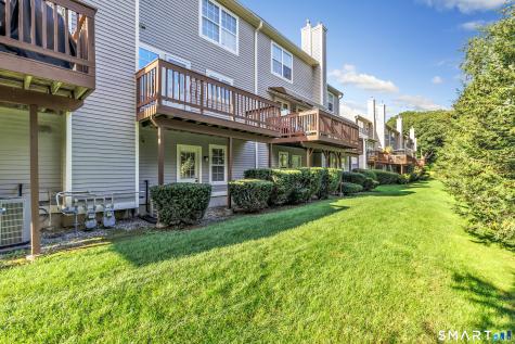 213 Algonquin Trail Trumbull CT 06611