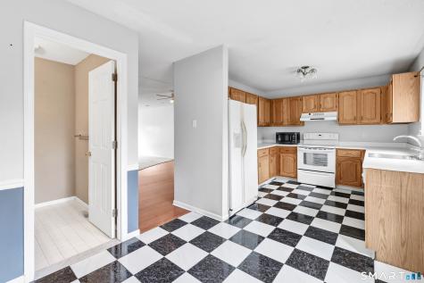 213 Algonquin Trail Trumbull CT 06611