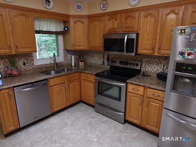 11 Behrens Terrace Monroe CT 06468