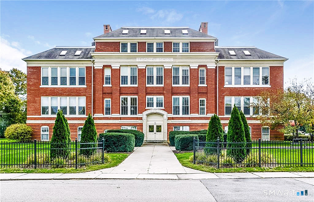 6 School Street Stonington CT 06378