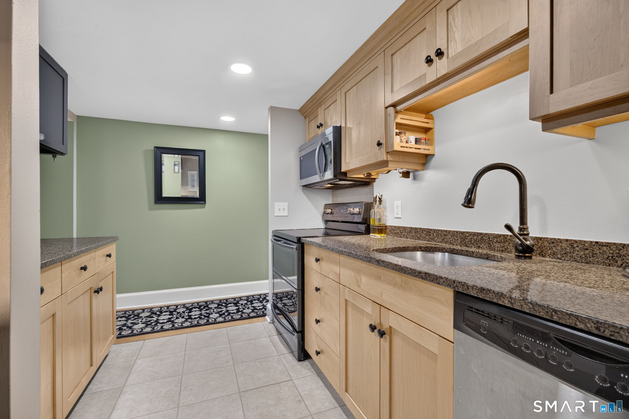 6 School Street Stonington CT 06378