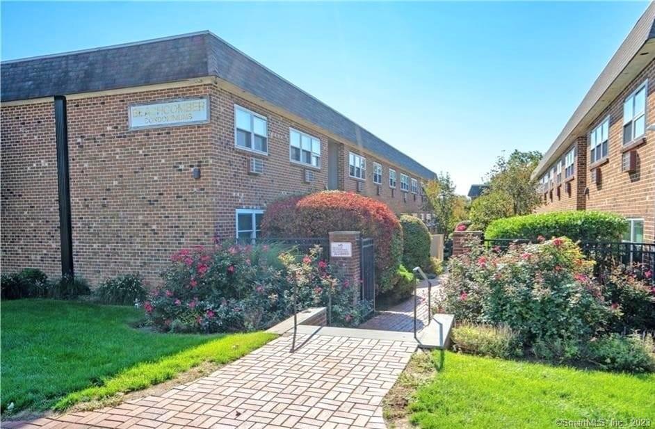 637 Cove Road Stamford CT 06902