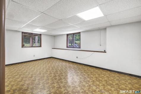 200 Fox Run Shelton CT 06484