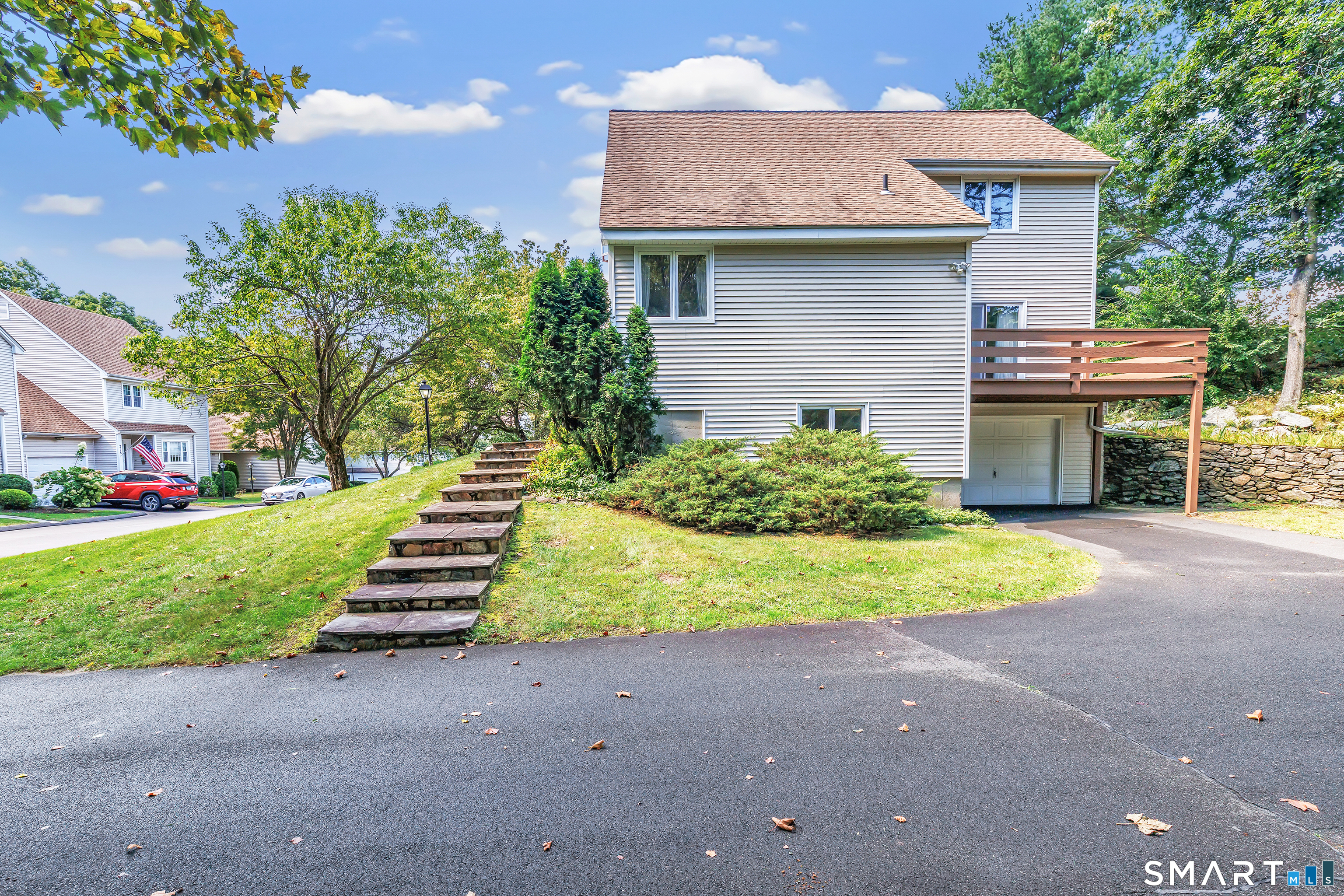 200 Fox Run Shelton CT 06484