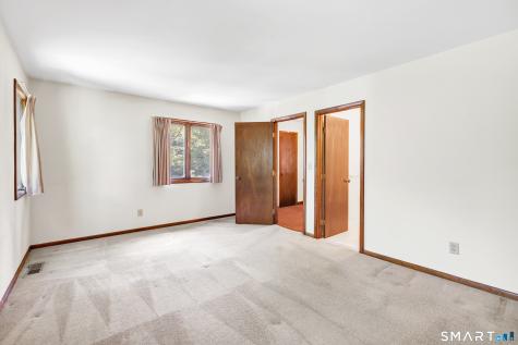 200 Fox Run Shelton CT 06484