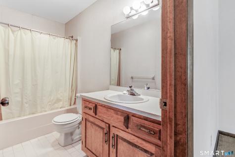 200 Fox Run Shelton CT 06484