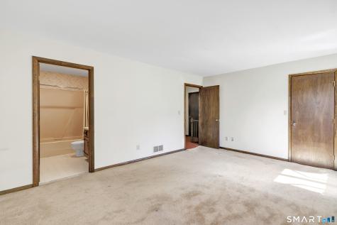 200 Fox Run Shelton CT 06484