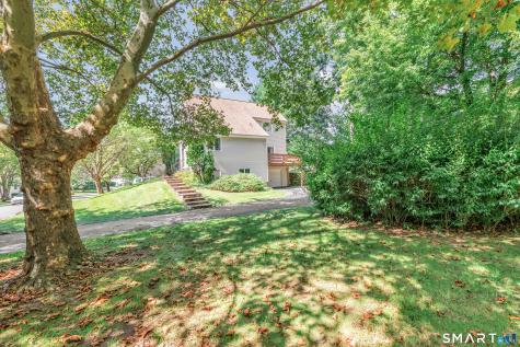 200 Fox Run Shelton CT 06484